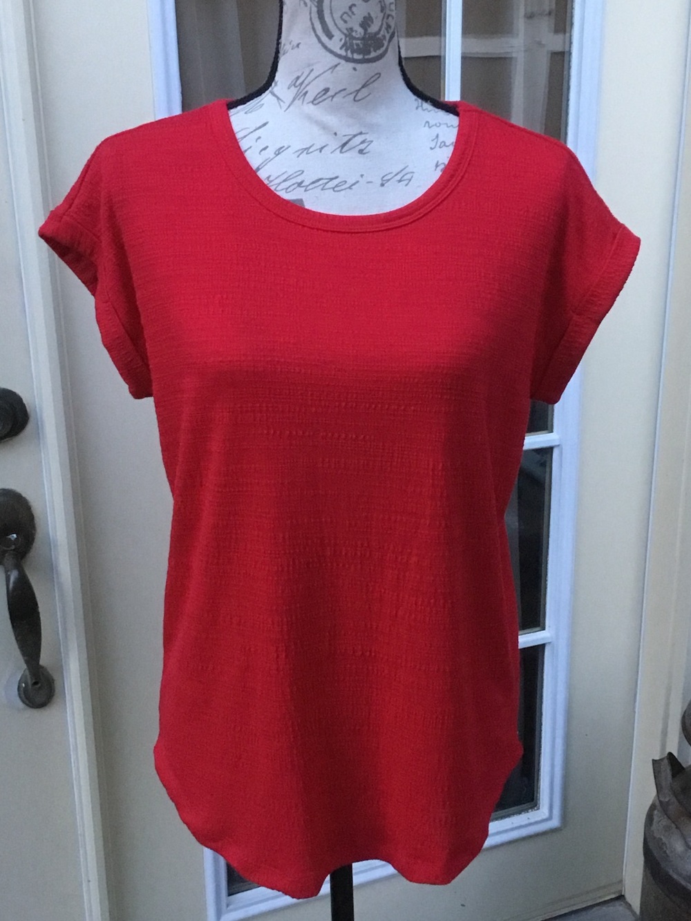 Maurices 24/7 Red Scoop Neck Short Sleeve Top